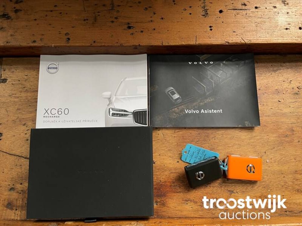 Volvo XC60 T8 R-Design Recharge 389hp 2021 -Manufacturer's warranty-