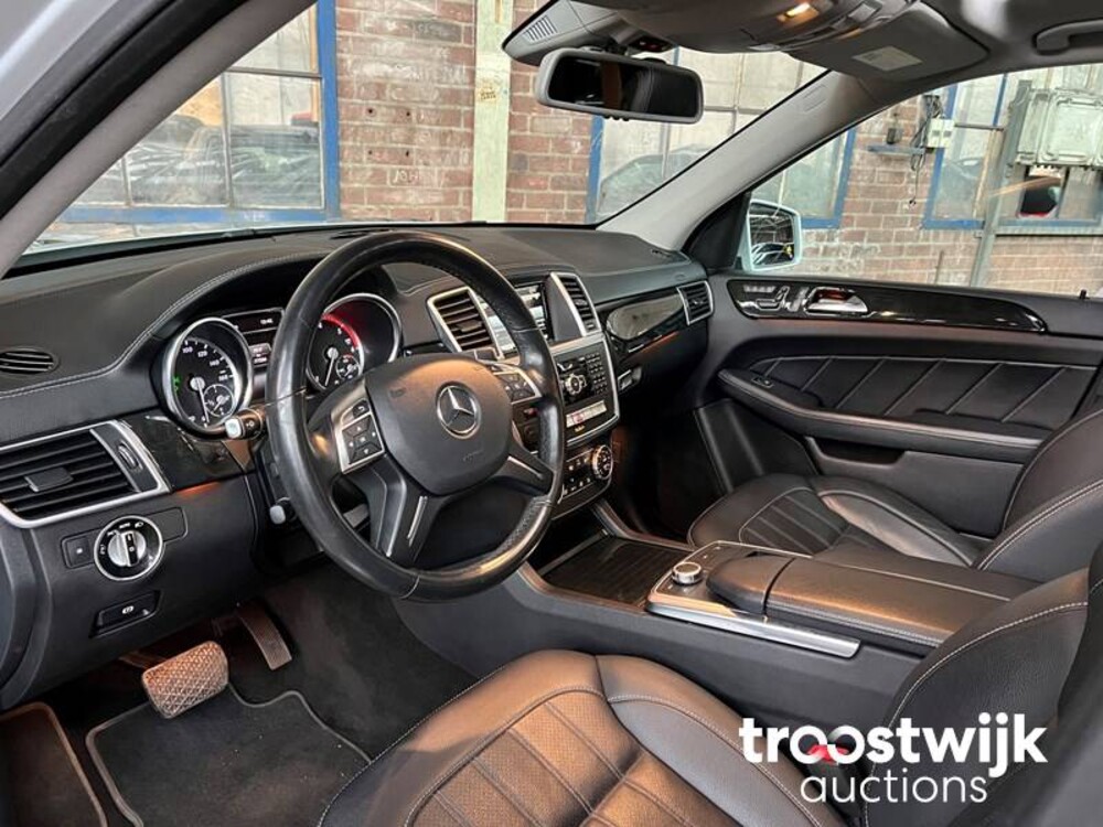 Mercedes-Benz GL350 d BlueTEC 4Matic 240PS 2016 GL-Klasse, G-530-KD