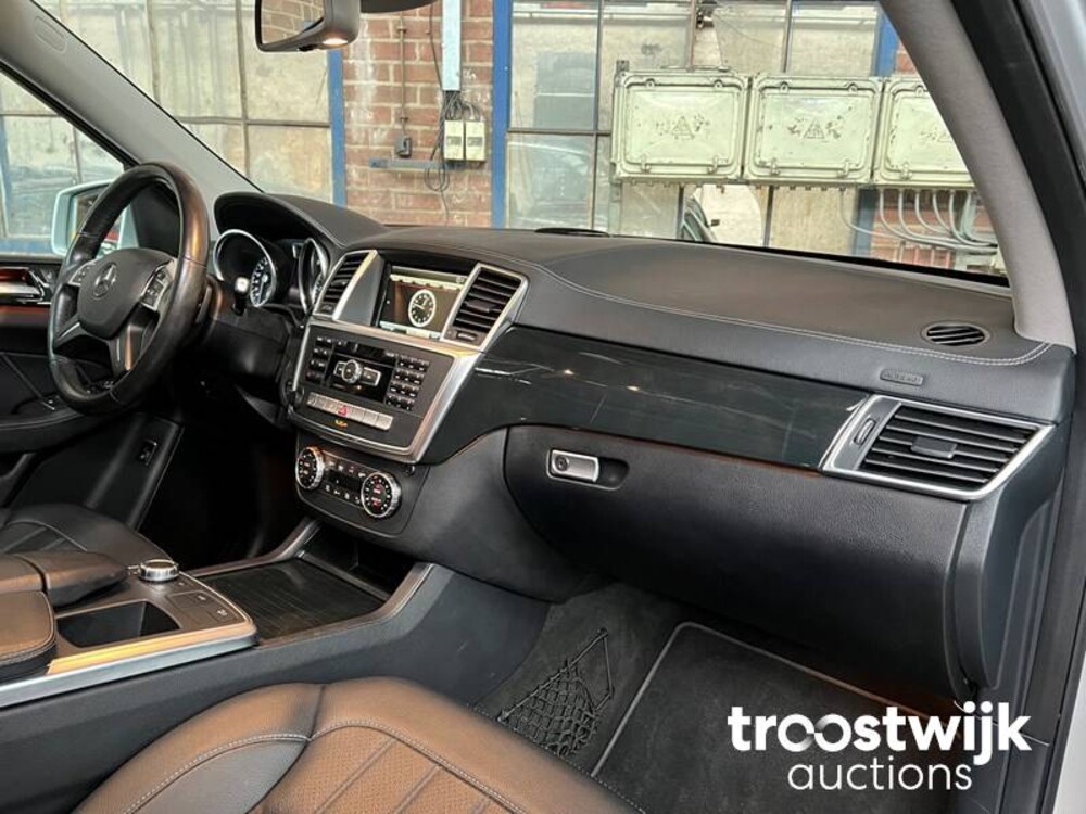 Mercedes-Benz GL350 d BlueTEC 4Matic 240PS 2016 GL-Klasse, G-530-KD