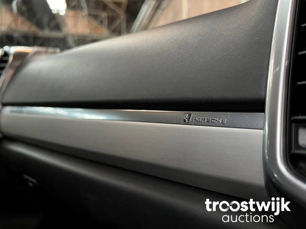 Porsche Cayenne Turbo 4.8 V8 500PS 2010