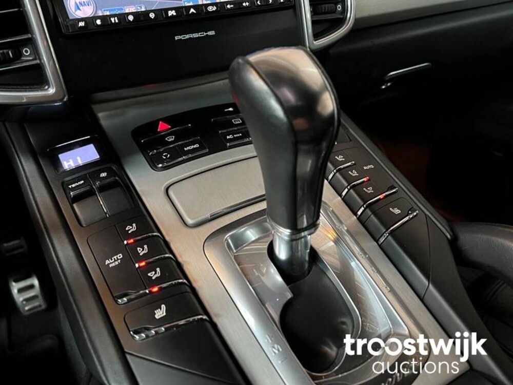 Porsche Cayenne Turbo 4.8 V8 500PS 2010