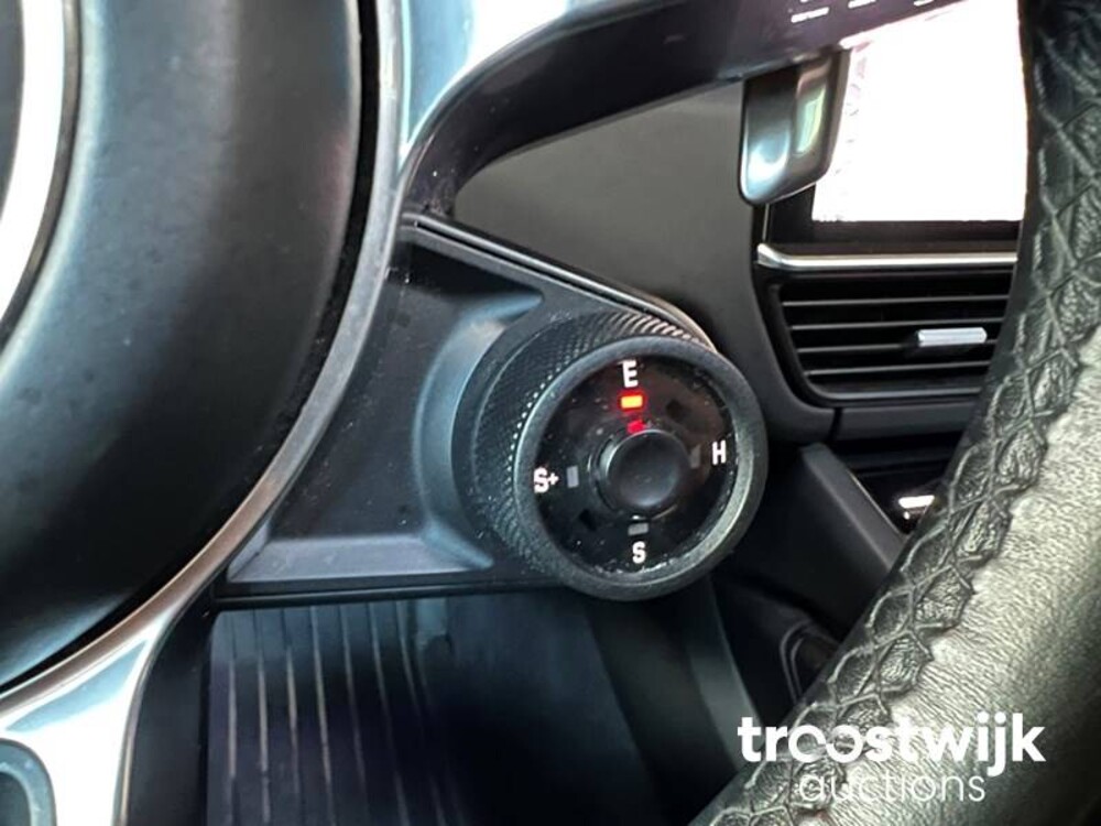 Porsche Cayenne E-Hybrid 3.0 V6 SportChrono 462hp 2018 -Orig. NL-, TH-899-N