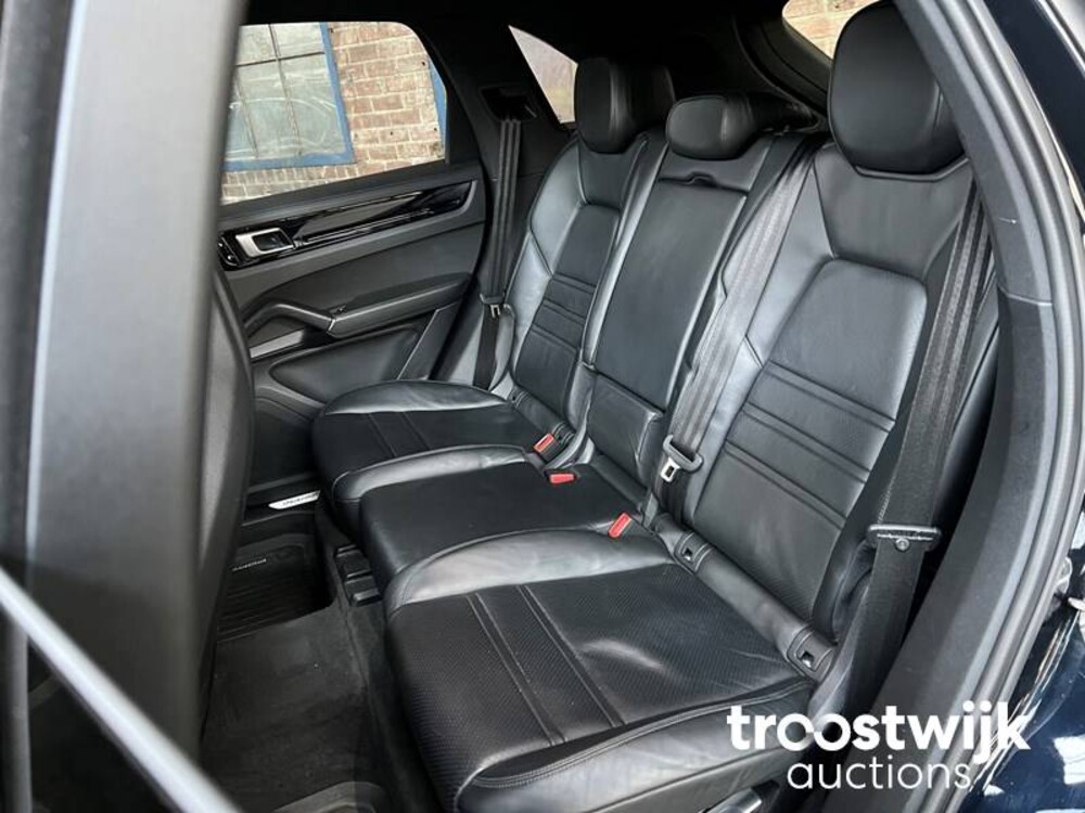 Porsche Cayenne E-Hybrid 3.0 V6 SportChrono 462hp 2018 -Orig. NL-, TH-899-N