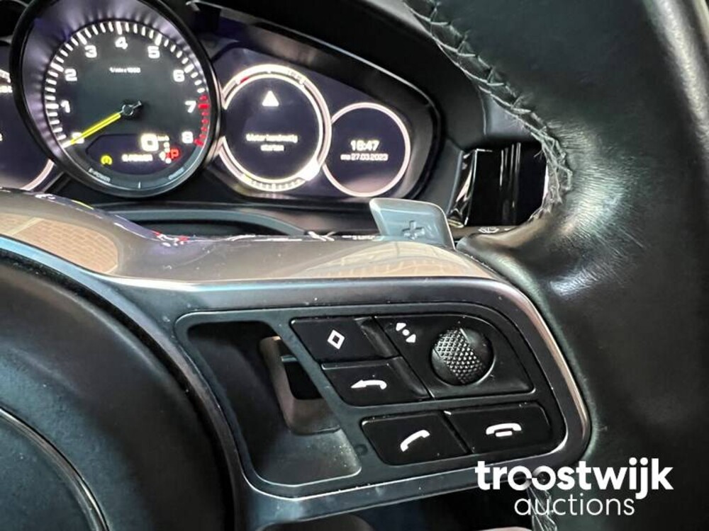 Porsche Cayenne E-Hybrid 3.0 V6 SportChrono 462hp 2018 -Orig. NL-, TH-899-N