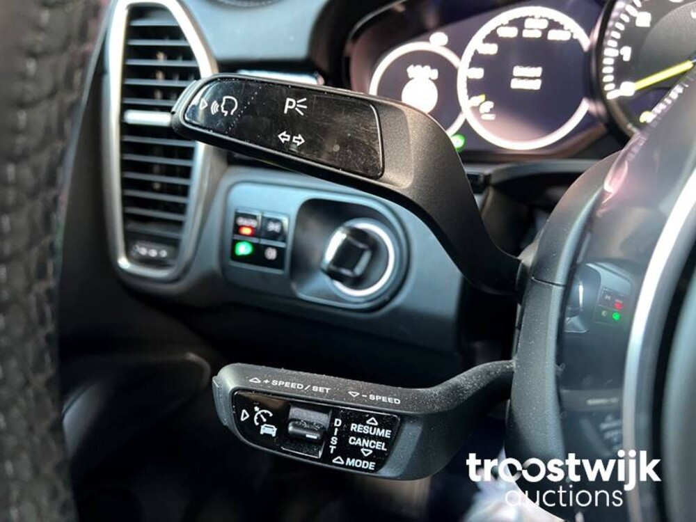 Porsche Cayenne E-Hybrid 3.0 V6 SportChrono 462hp 2018 -Orig. NL-, TH-899-N