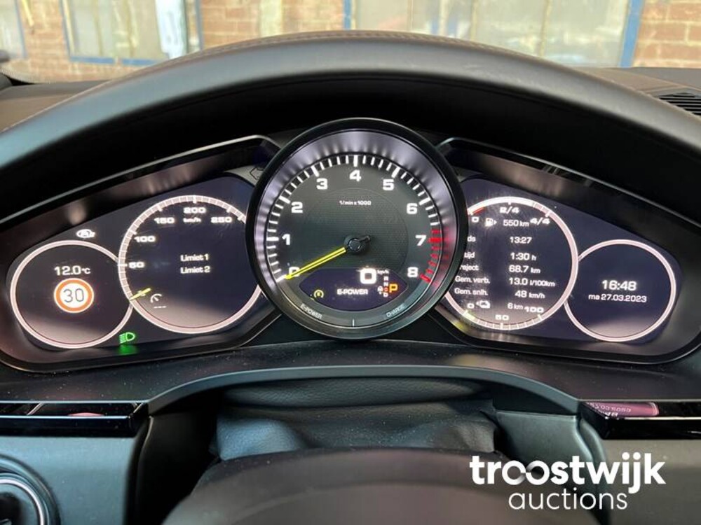 Porsche Cayenne E-Hybrid 3.0 V6 SportChrono 462hp 2018 -Orig. NL-, TH-899-N