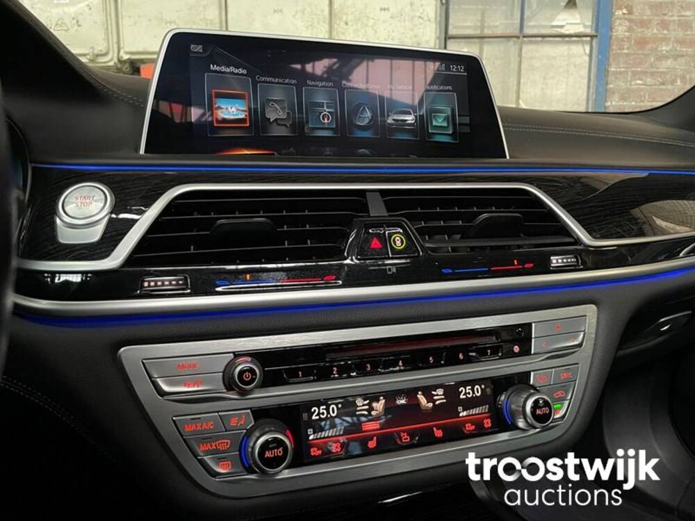 BMW 740e iPerformance High Executive 326hp 2016 7er, ND-647-F