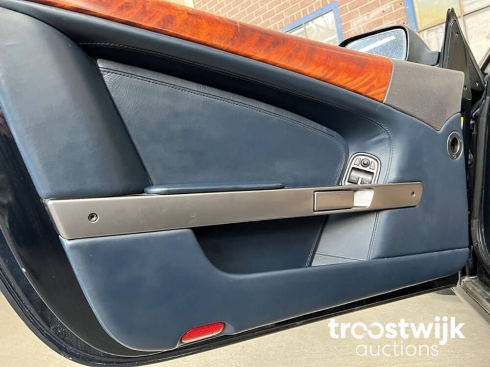 Aston Martin DB9 6.0 V12 450PS 2007