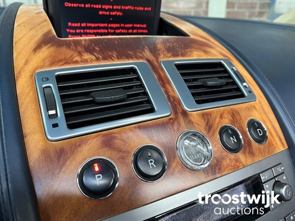 Aston Martin DB9 6.0 V12 450PS 2007