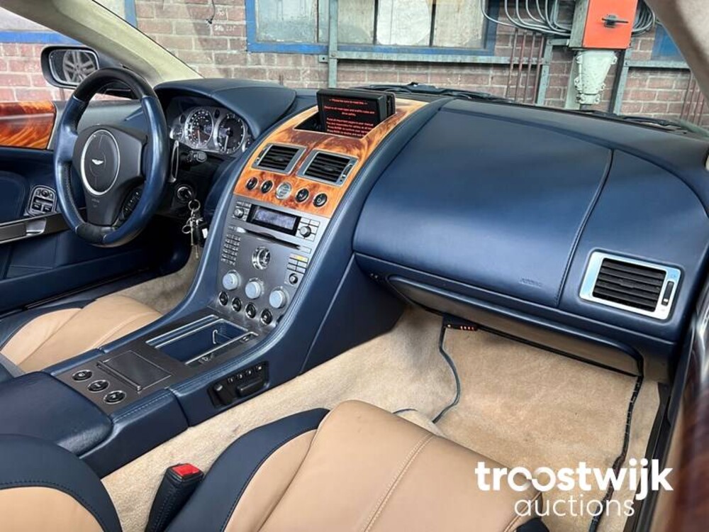 Aston Martin DB9 6.0 V12 450PS 2007