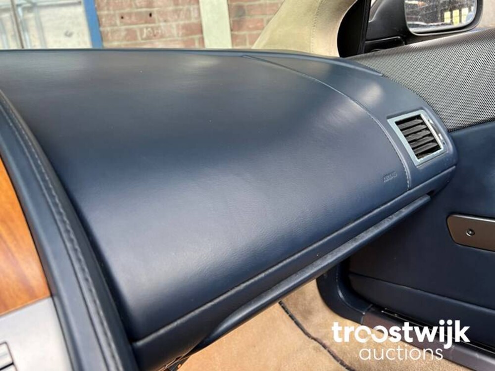 Aston Martin DB9 6.0 V12 450PS 2007