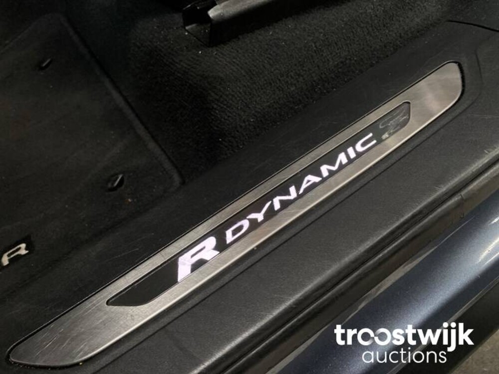 Land Rover Range Rover Velar P380 3.0 V6 Supercharged R-Dynamic HSE 380hp 2018