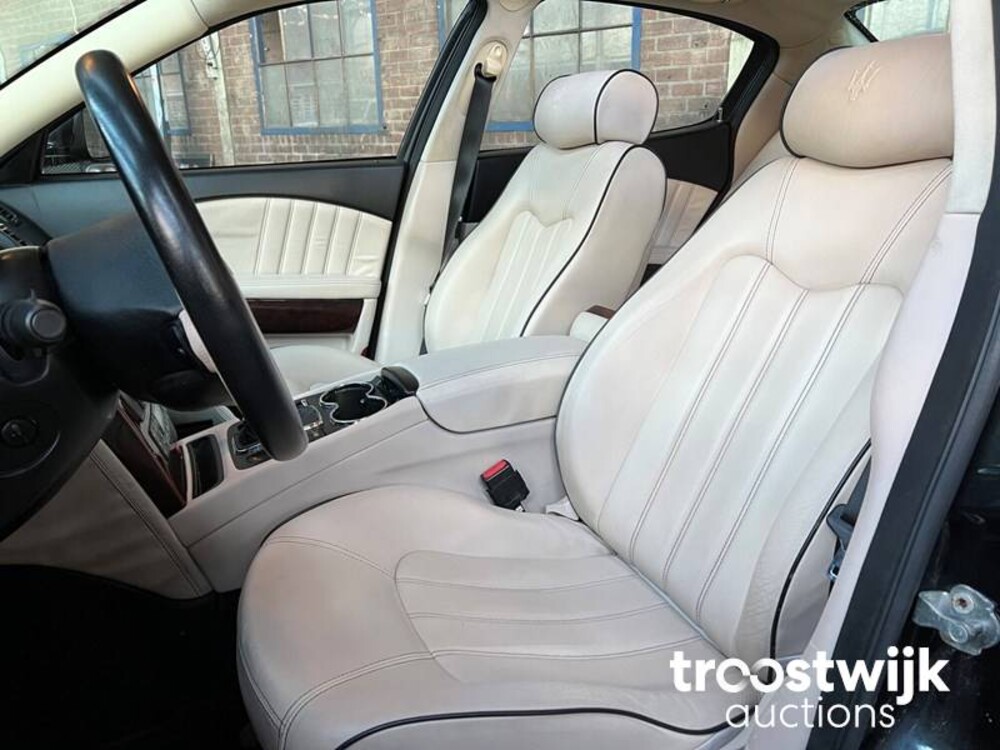 Maserati Quattroporte Executive GT 4.2  401PS 2010, R-125-TN