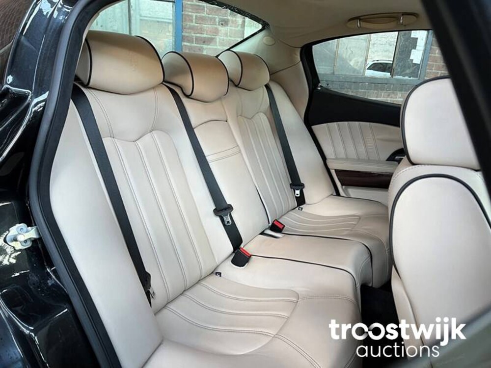 Maserati Quattroporte Executive GT 4.2  401PS 2010, R-125-TN