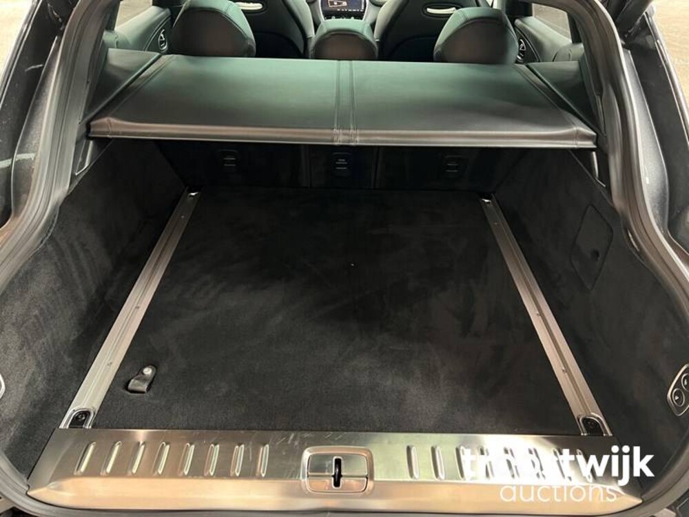 Aston Martin DBX 4.0 V8 551PS 2020, R-303-JK