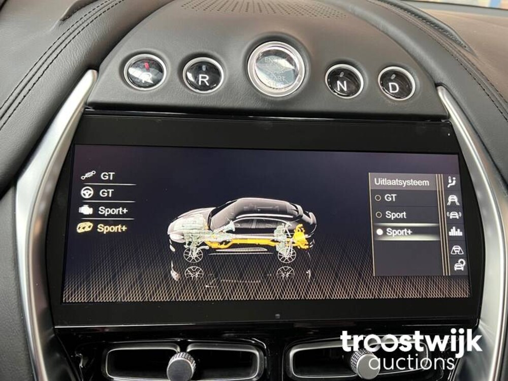 Aston Martin DBX 4.0 V8 551PS 2020, R-303-JK