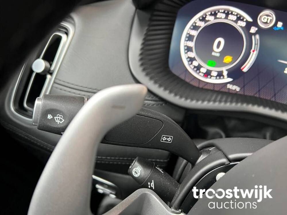 Aston Martin DBX 4.0 V8 551PS 2020, R-303-JK