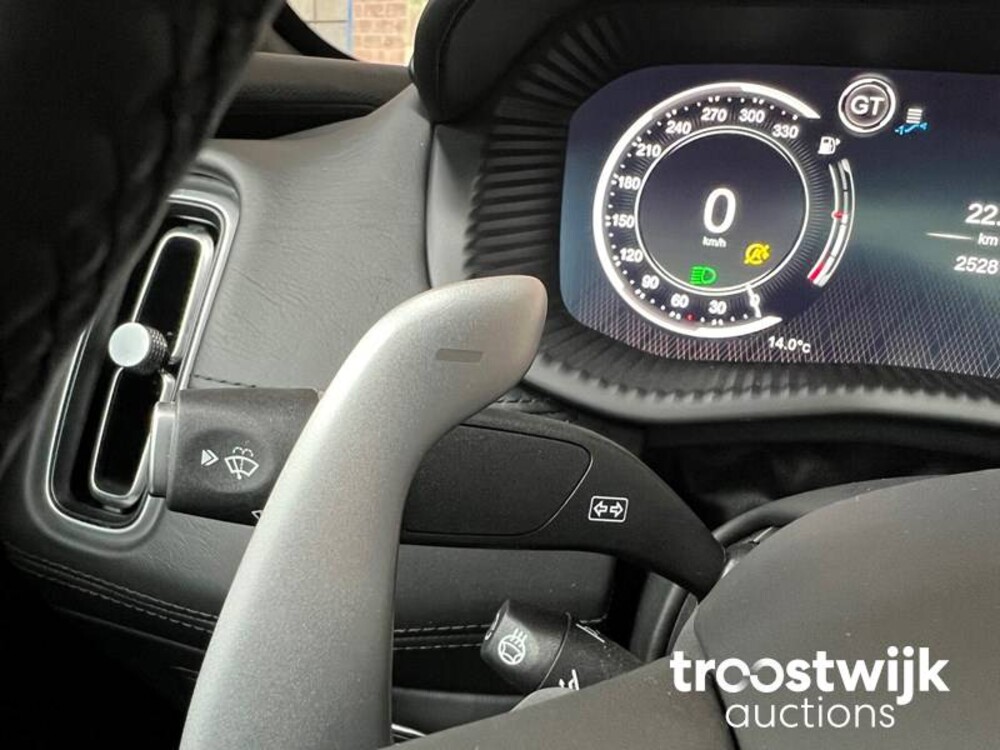 Aston Martin DBX 4.0 V8 551PS 2020, R-303-JK