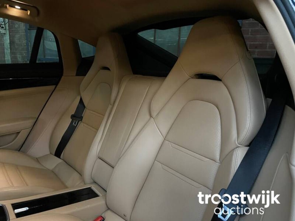 Porsche Panamera E-Hybrid 4 2.9 V6 SportChrono 462hp 2018 -Orig. NL-, SF-783-F