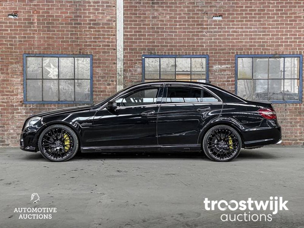 Mercedes-Benz E63 AMG 6.3 V8 E-Klasse 514PS 2010