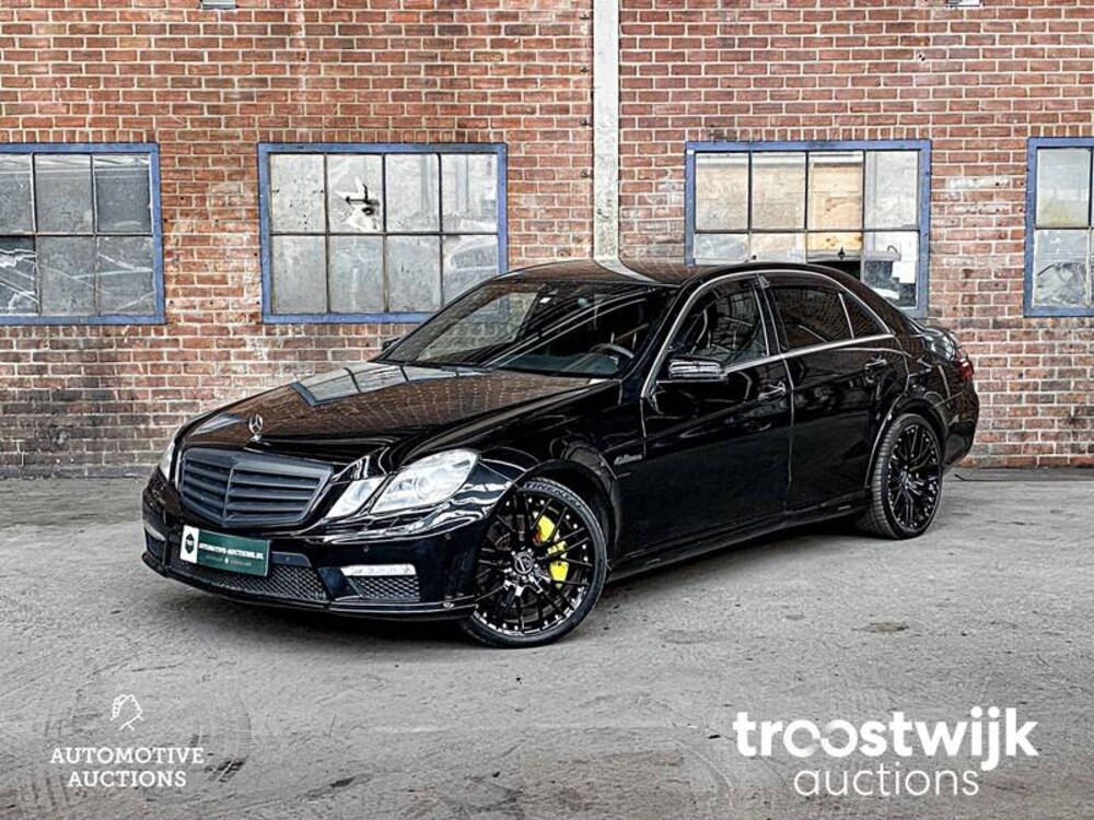 Mercedes-Benz E63 AMG 6.3 V8 E-Klasse 514PS 2010
