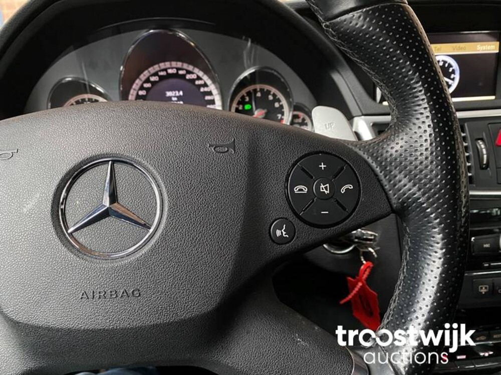 Mercedes-Benz E63 AMG 6.3 V8 E-Klasse 514PS 2010