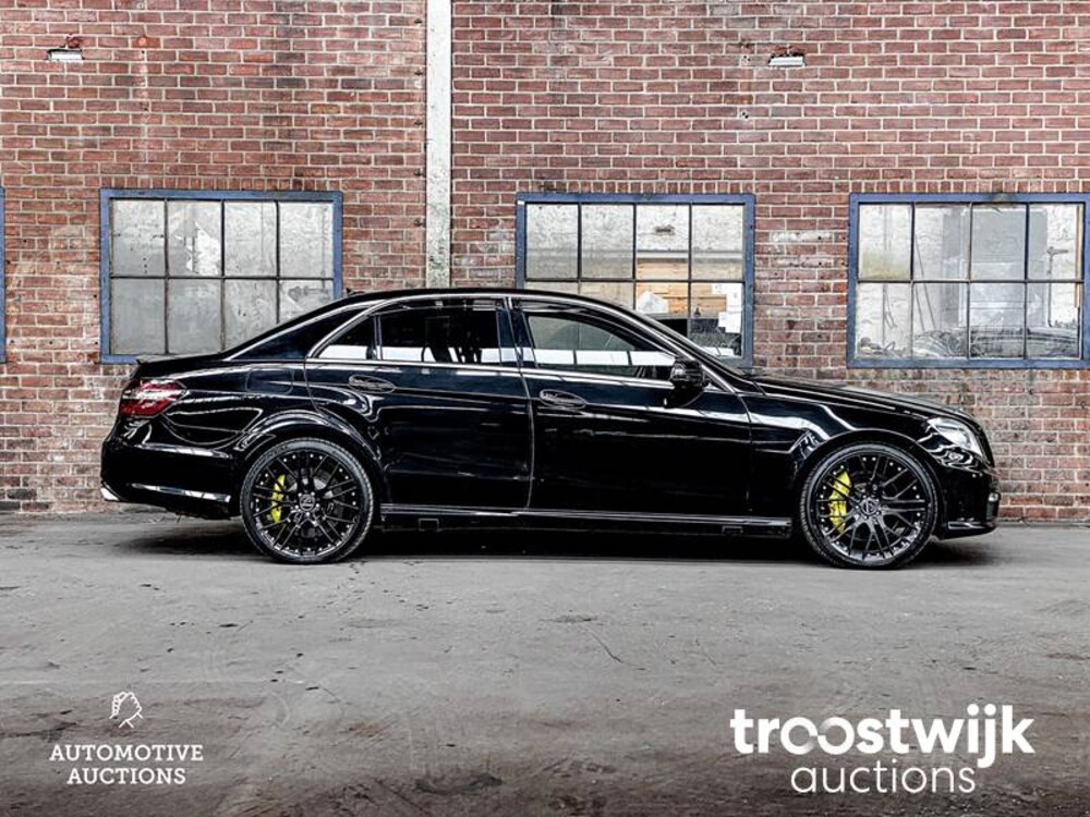 Mercedes-Benz E63 AMG 6.3 V8 E-Klasse 514PS 2010