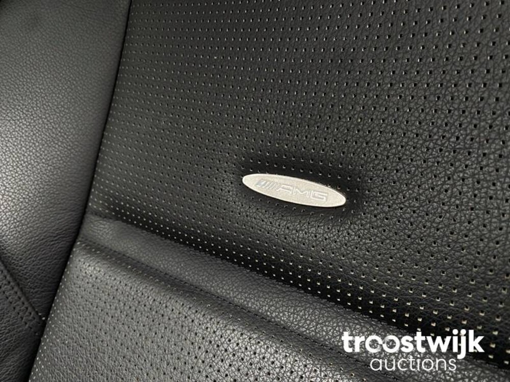 Mercedes-Benz E63 AMG 6.3 V8 E-Klasse 514PS 2010