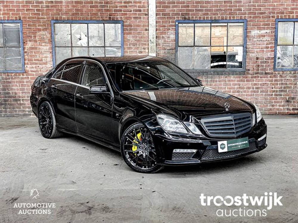 Mercedes-Benz E63 AMG 6.3 V8 E-Klasse 514PS 2010