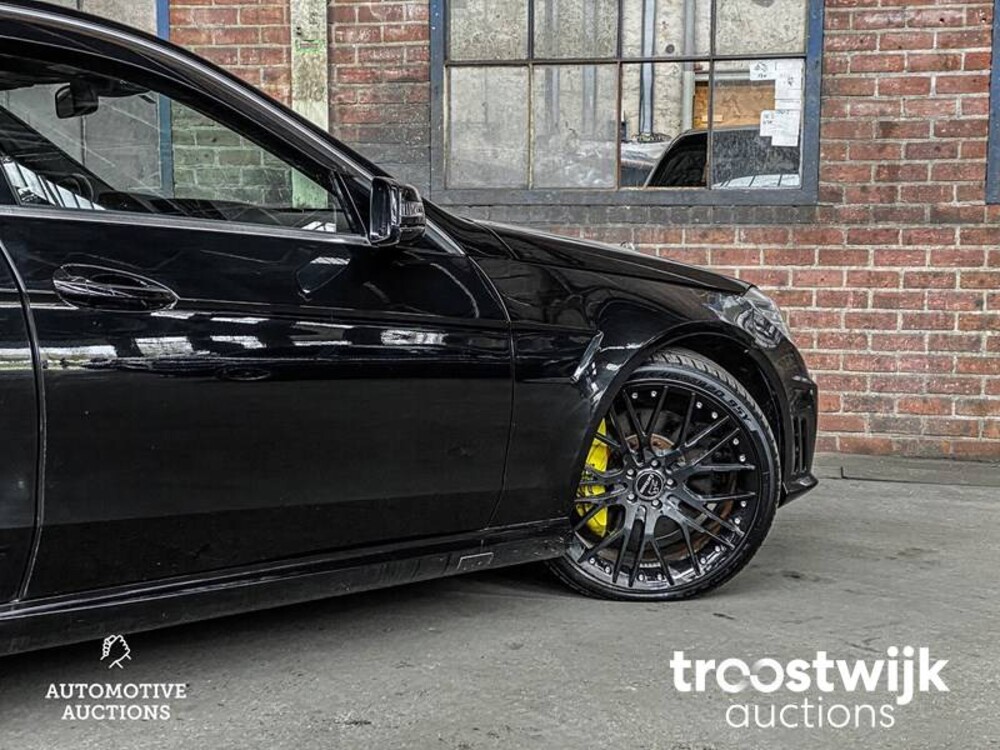 Mercedes-Benz E63 AMG 6.3 V8 E-Klasse 514PS 2010