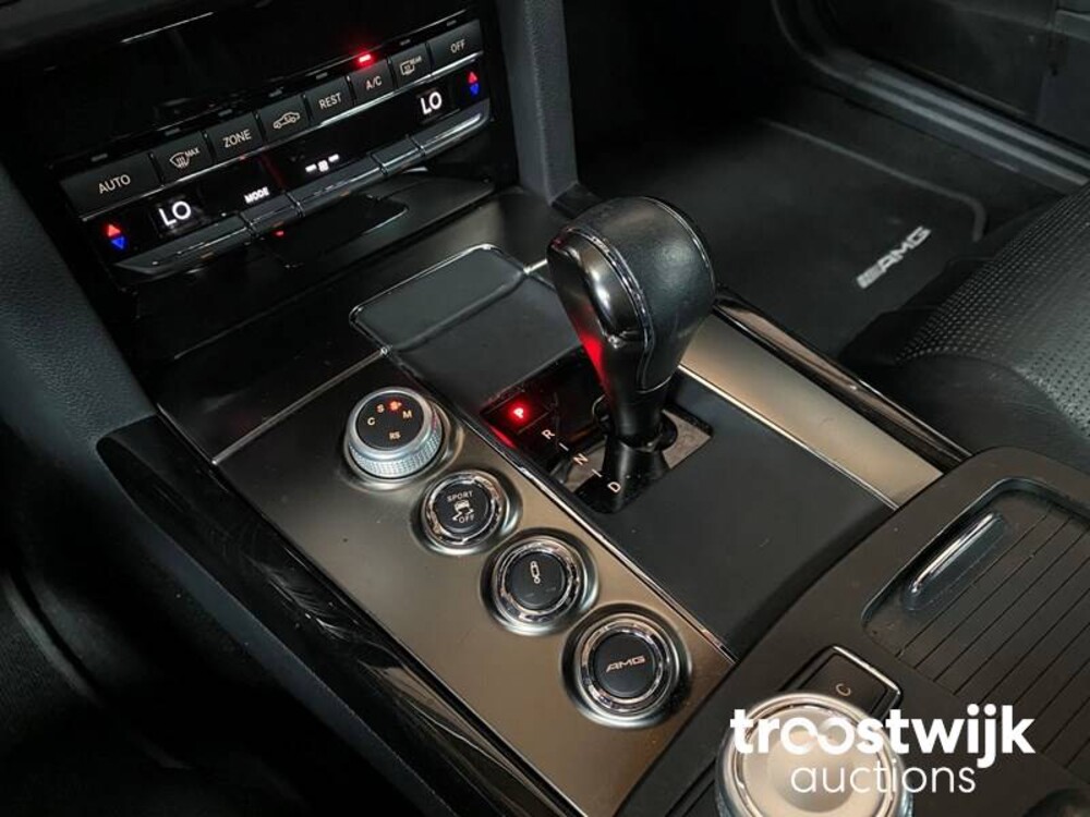 Mercedes-Benz E63 AMG 6.3 V8 E-Klasse 514PS 2010
