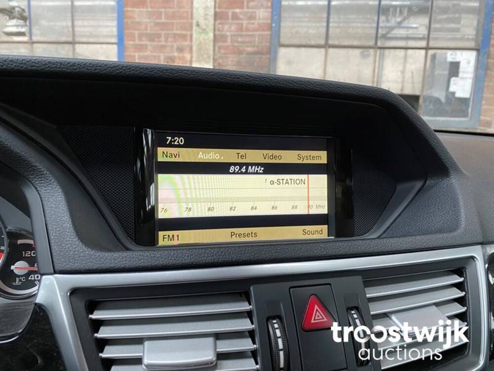 Mercedes-Benz E63 AMG 6.3 V8 E-Klasse 514PS 2010