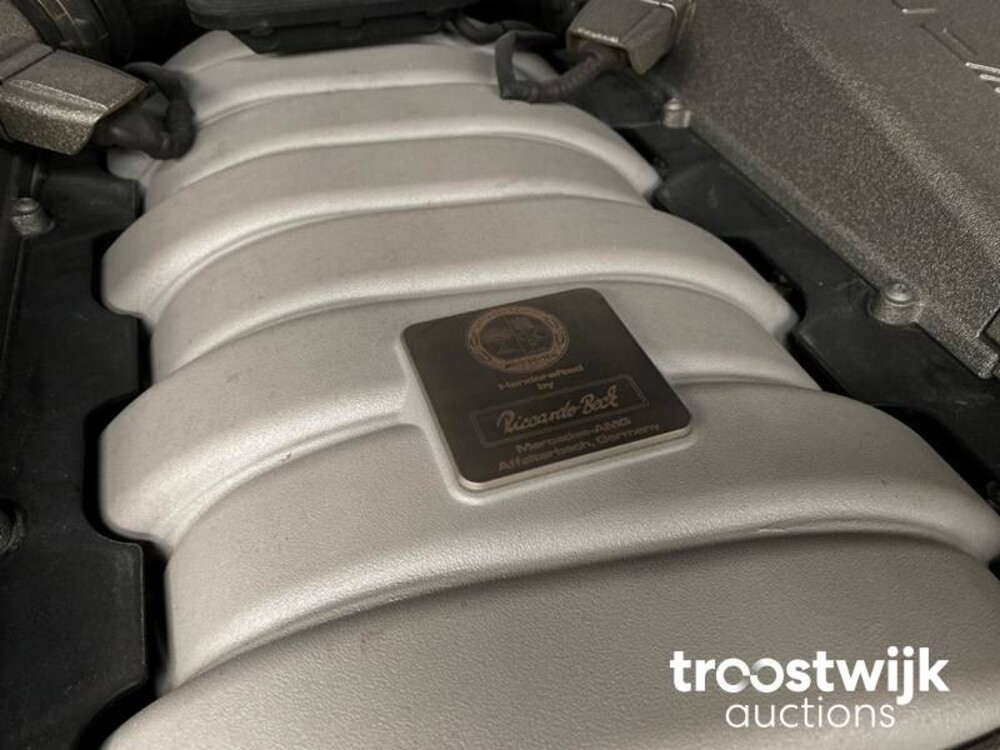 Mercedes-Benz E63 AMG 6.3 V8 E-Klasse 514PS 2010