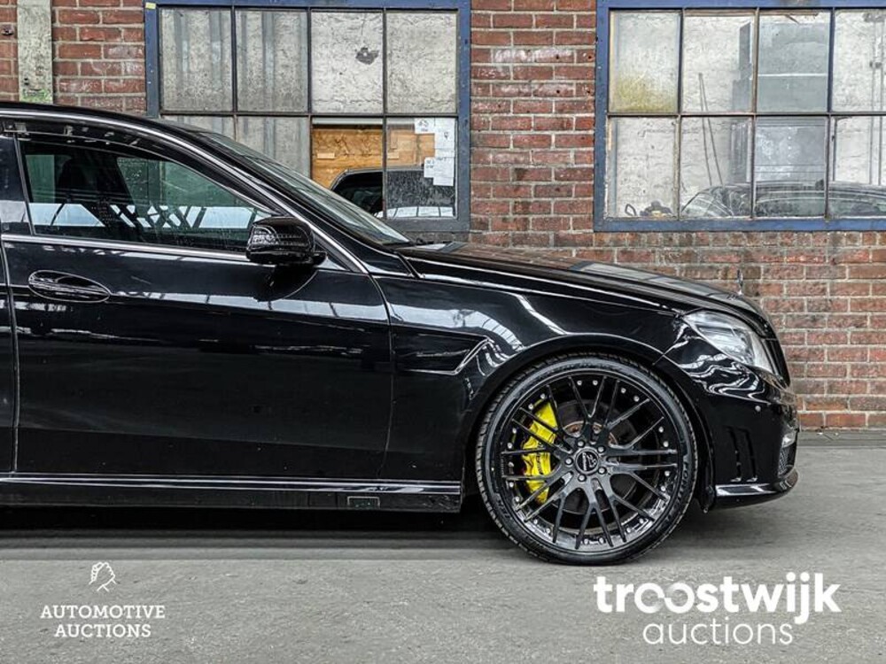 Mercedes-Benz E63 AMG 6.3 V8 E-Klasse 514PS 2010