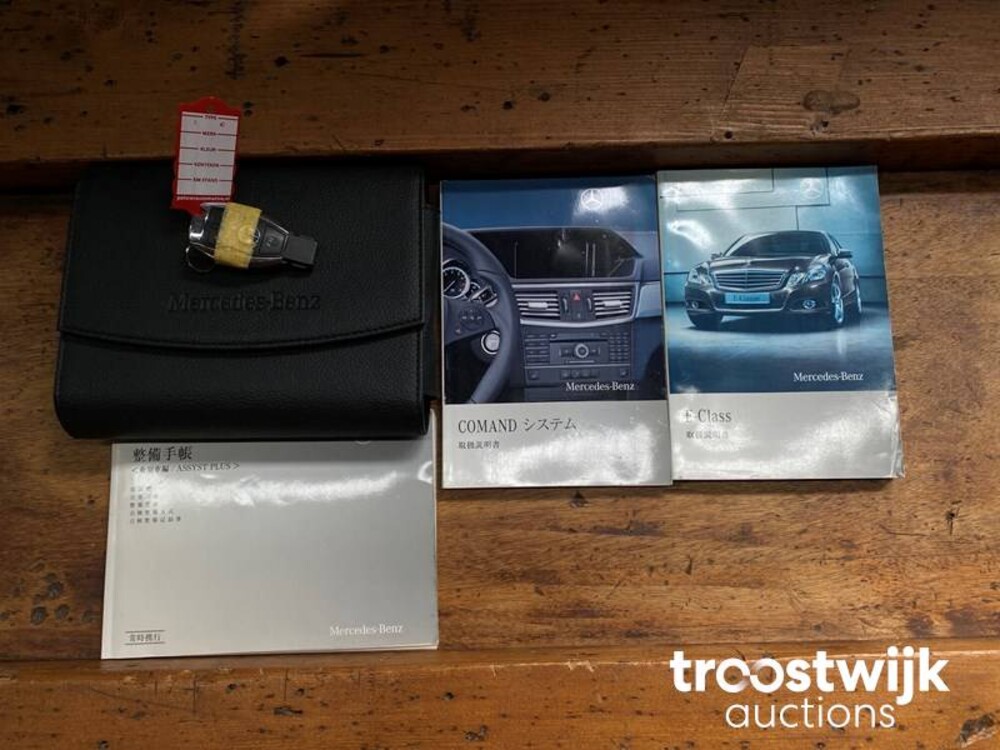 Mercedes-Benz E63 AMG 6.3 V8 E-Klasse 514PS 2010