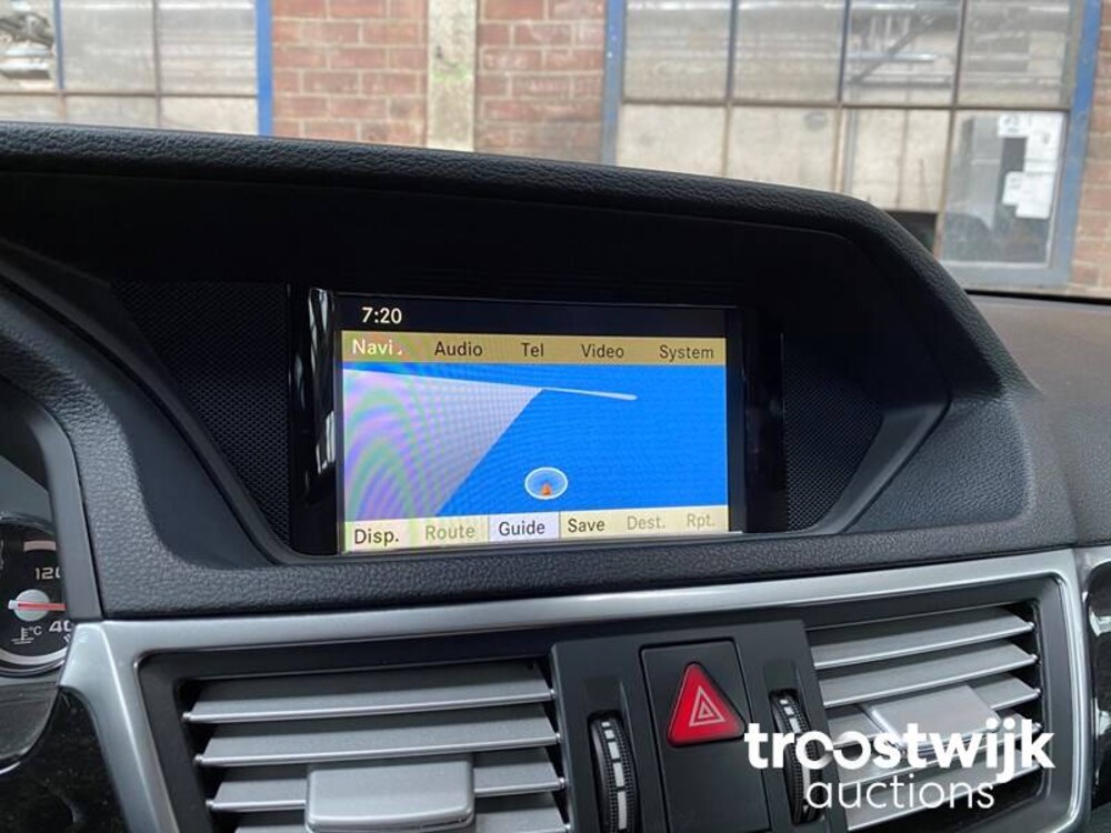 Mercedes-Benz E63 AMG 6.3 V8 E-Klasse 514PS 2010