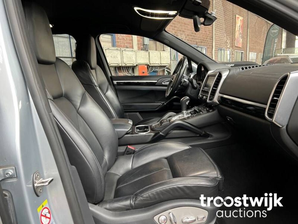 Porsche Cayenne S E-Hybrid 3.0 V6 -Orig. NL- 416hp 2015, GT-415-H