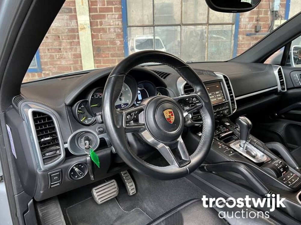 Porsche Cayenne S E-Hybrid 3.0 V6 -Orig. NL- 416hp 2015, GT-415-H