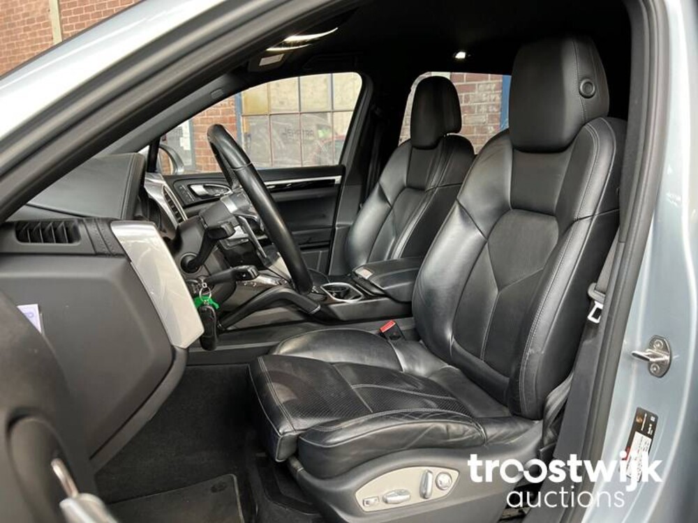 Porsche Cayenne S E-Hybrid 3.0 V6 -Orig. NL- 416hp 2015, GT-415-H