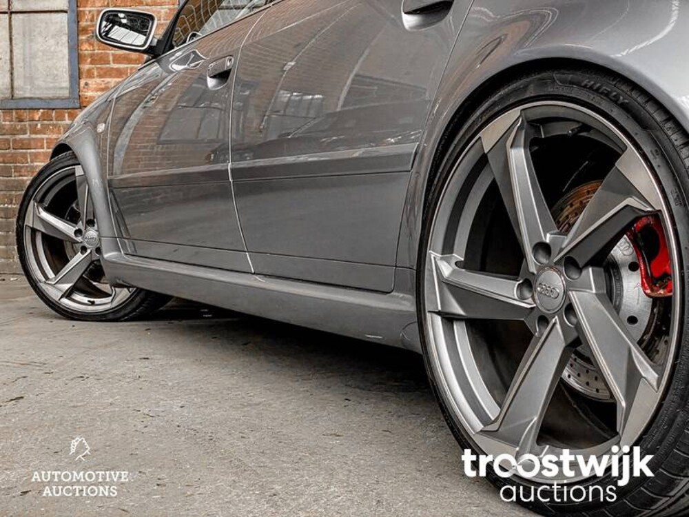 Audi RS6 Limousine 4.2 V8 Quattro  450hp 2003, ZS-298-V