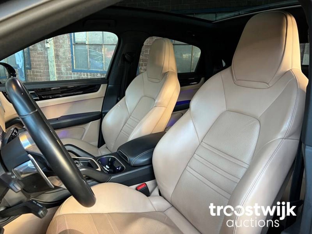 Porsche Cayenne S 2.9 V6 Sport Design 441hp 2019 SportChrono, NL Nummernschild 