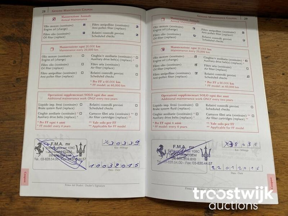 Ferrari 458 Italia F142 4.5 V8 570hp 2011