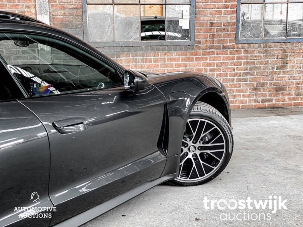 Porsche Taycan Sport Turismo 71 kWh 326PS 2023 -Herstellergarantie-, S-703-FZ