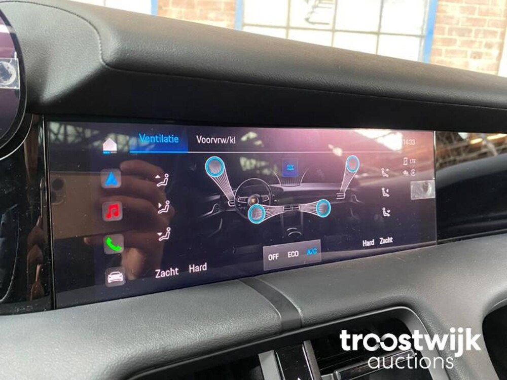 Porsche Taycan Sport Turismo 71 kWh 326PS 2023 -Herstellergarantie-, S-703-FZ