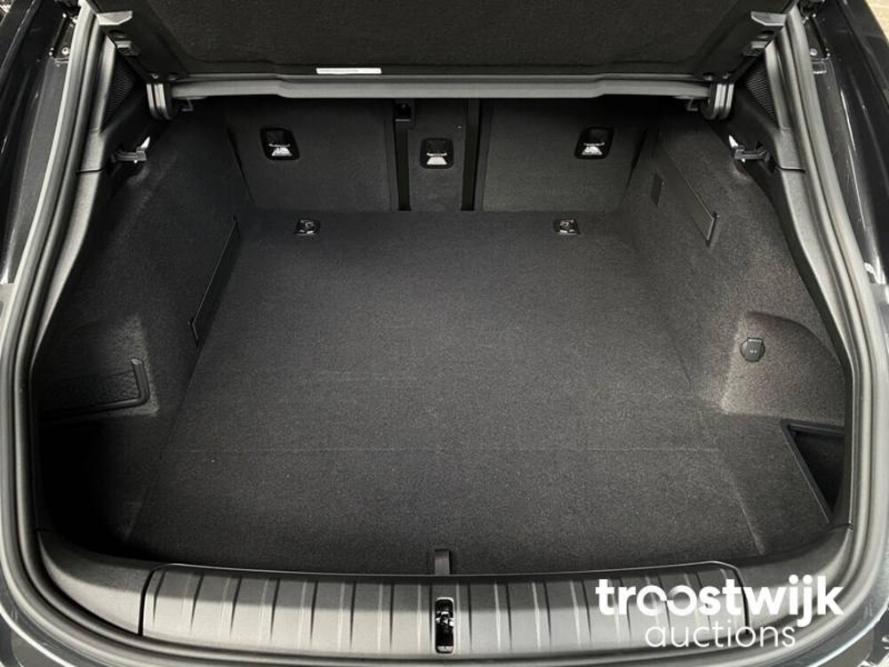 Porsche Taycan Sport Turismo 71 kWh 326PS 2023 -Herstellergarantie-, S-703-FZ