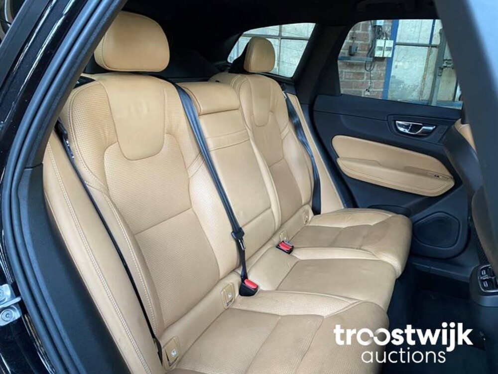 Volvo XC60 D5 2.0 AWD Inscription 235hp 2018 -Orig. NL-, RX-889-Z