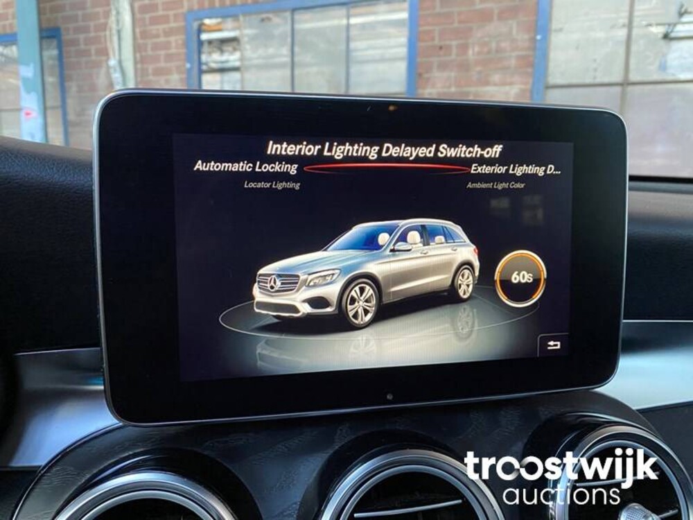 Mercedes-Benz GLC300 4Matic GLC Klasse 245PS 2017, L-004-RV