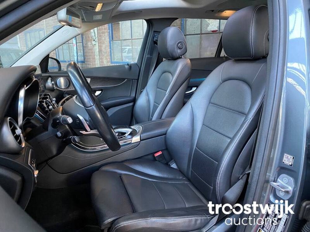 Mercedes-Benz GLC300 4Matic GLC Klasse 245PS 2017, L-004-RV