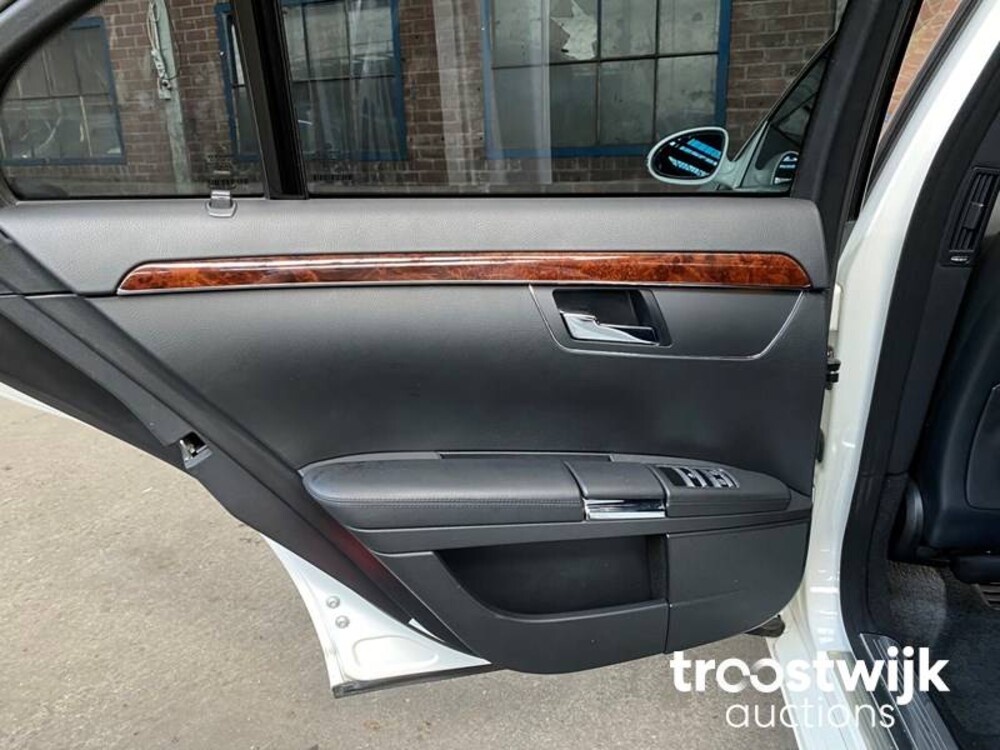 Mercedes-Benz S500 Prestige Plus 5.0 V8 388pk 2006 -Youngtimer-