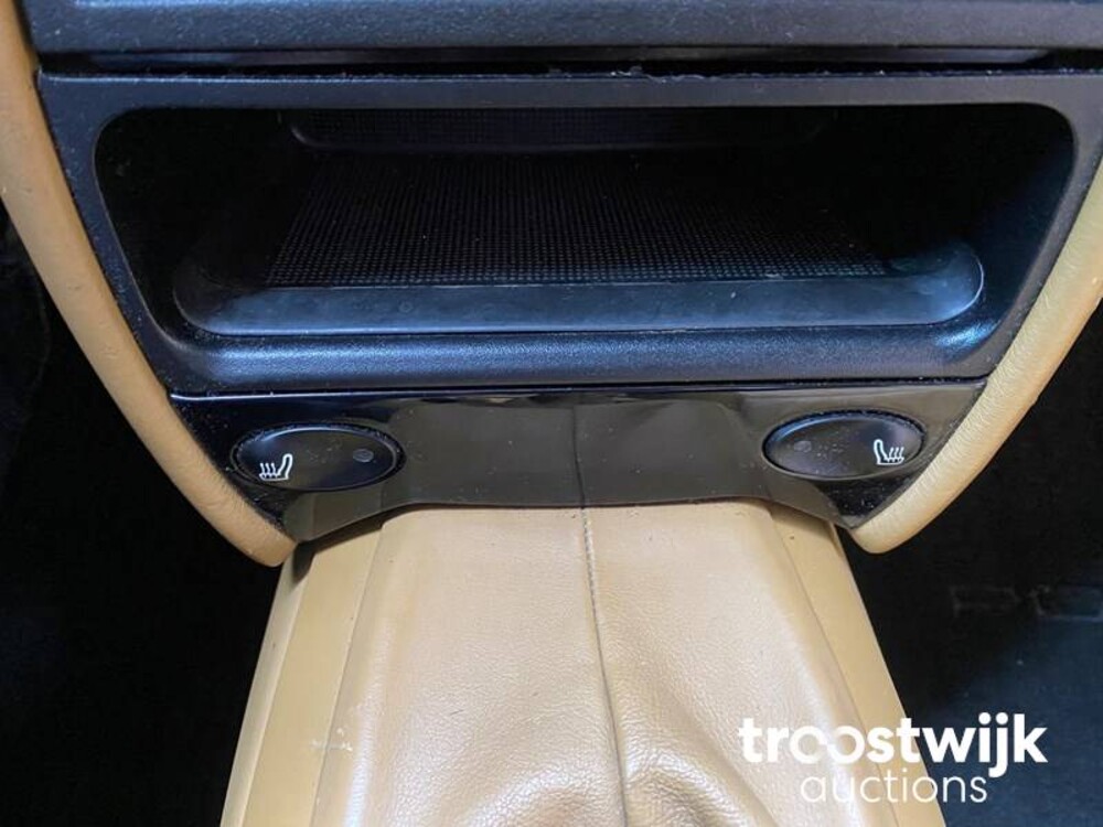 Porsche  911 996 4S 3.6 320PS 2002 YOUNGTIMER